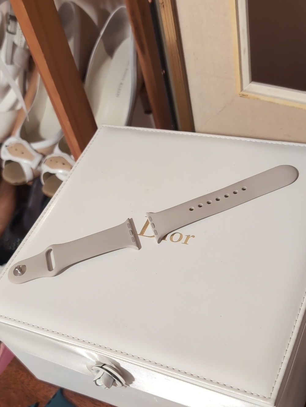Apple Light Beige Silicone Watch Band